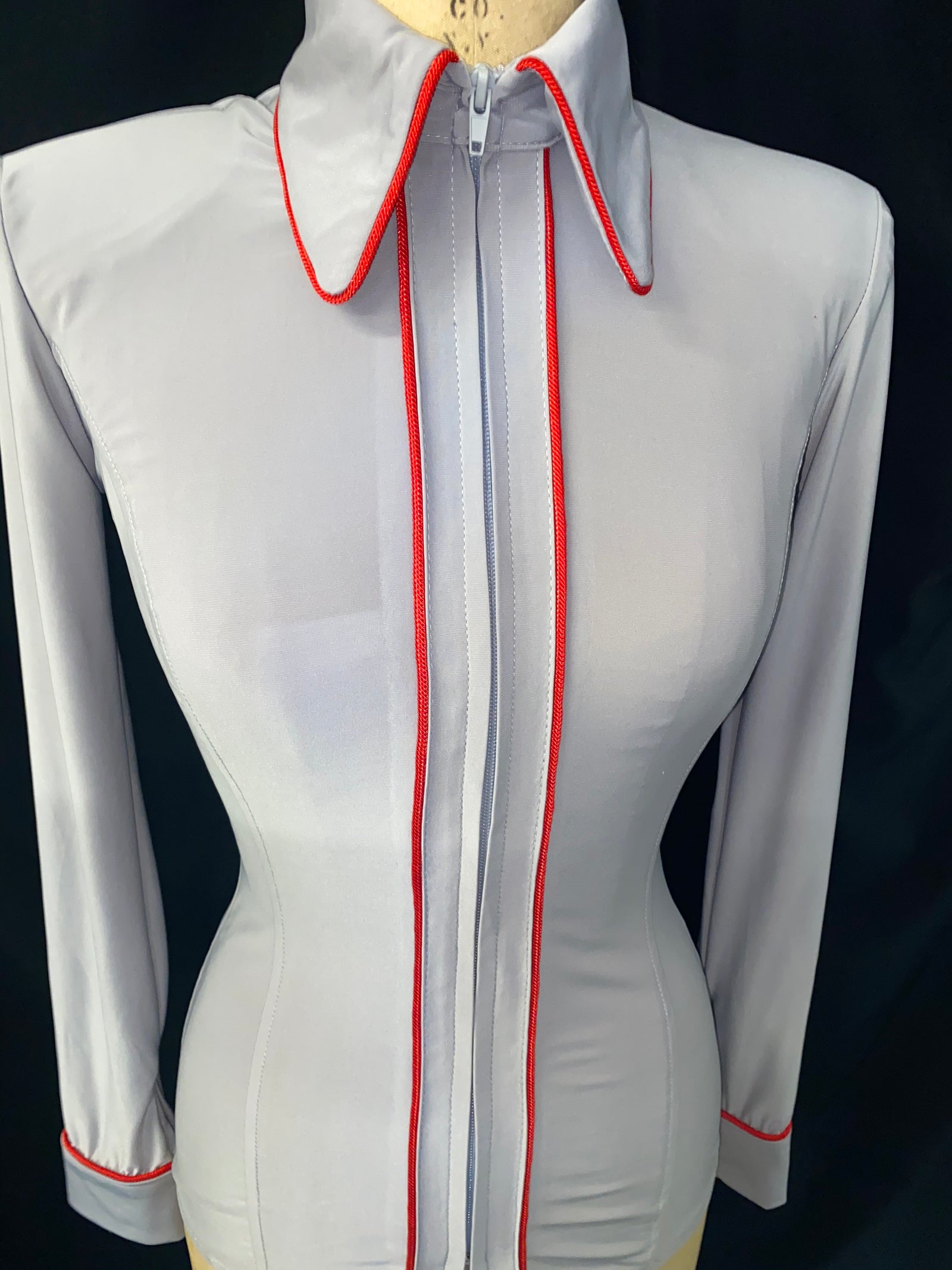 Light Silver / Red Piping